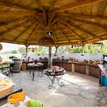 Aral Tatil Ciftligi Hotel Tenedos