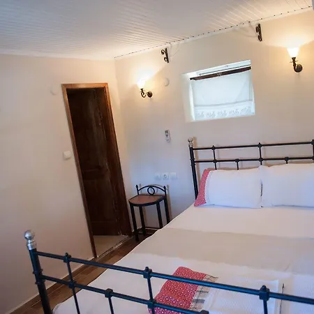 Aral Tatil Ciftligi 4* בוזקאדה