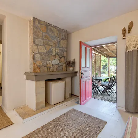 Aral Tatil Ciftligi 4* Tenedos